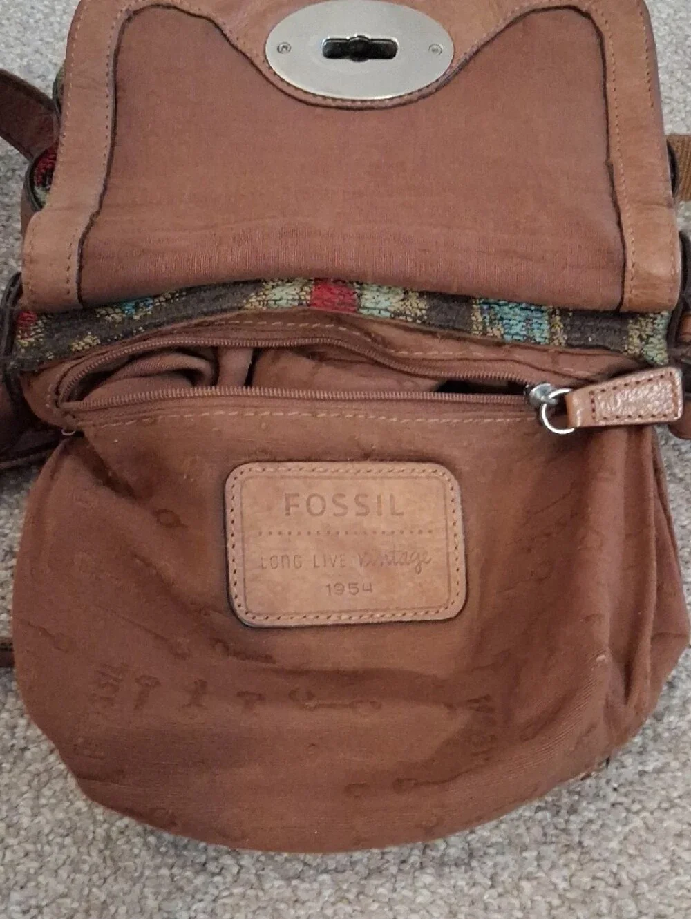 Vintage Fossil Brown Leather Tapestry Multicolor Turn Lock Crossbody Purse.